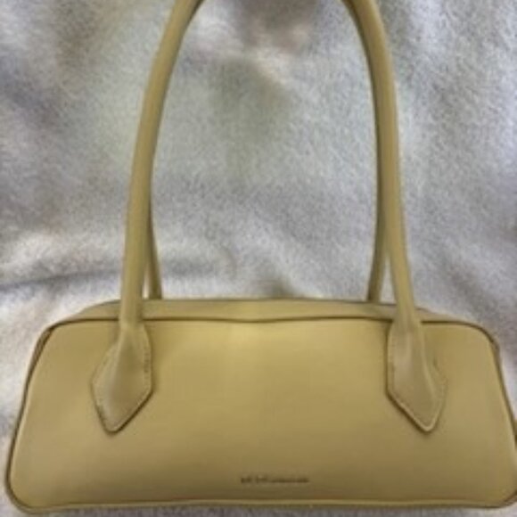 BCBGeneration unique enlongated shoulder bag in pale yellow NWT - Picture 1 of 11